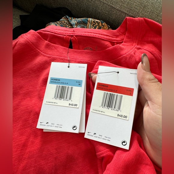 NIKE Angels top ❤️ - Picture 9 of 13